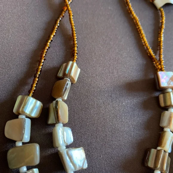 Mother of Pearl Shell Floral Island Necklace Jewelry Flower Tropical Vacation - Picture 5 of 10